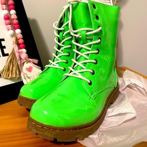 Green combat boot